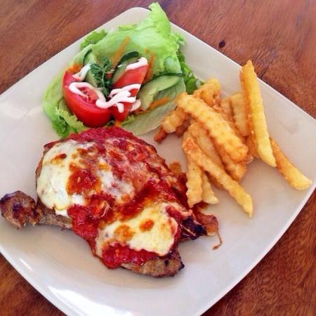 Lili Mama Warung