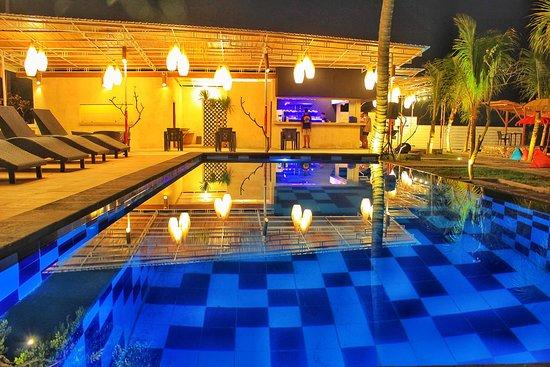 Singabu Beach Bar & Grill