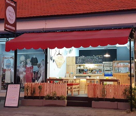 Warung Kayu Palet
