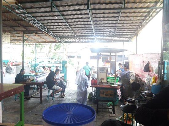 Sudi Mampir Warung