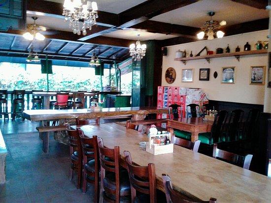 Rosey Murphys Irish Pub