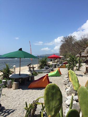 Bohay Beach Bar & Resto