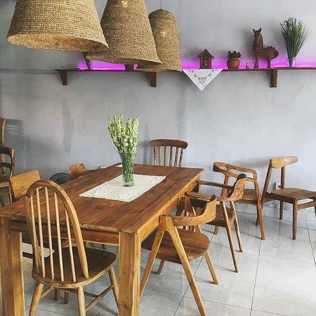 Usha Cafe & Bakery Canggu