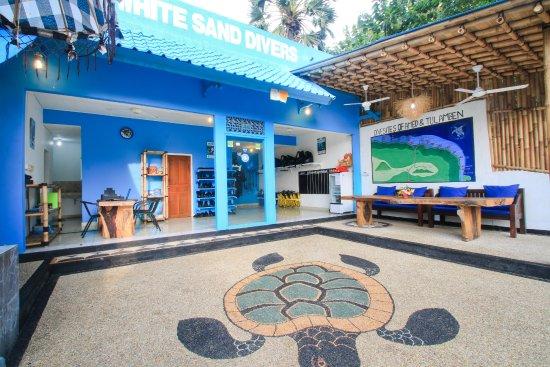 Amed White Sand Divers