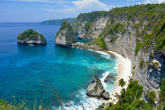 Atuh Beach