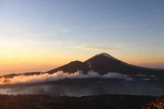 Ubud Sunrise Hiking