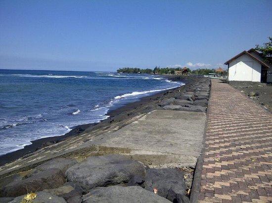 Lebih Beach