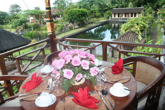 Tirta Ayu Restaurant The Water Palace Tirtagangga