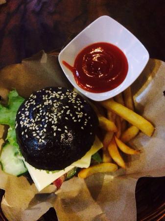 Warung MAX